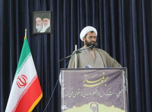 امام جمعه بعنوان مطالبه گر از حقوق؛مشکلات وگرفتاریهای مردم تذکر میدهد